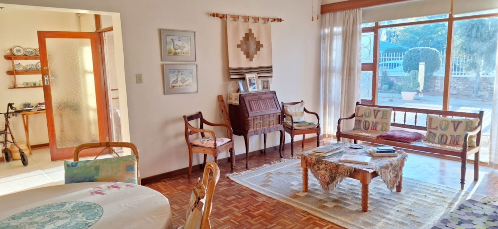 House for sale in Wesbank, Oudtshoorn - 1OU1705856 House for sale in Wesbank, Oudtshoorn - 1OU1705856