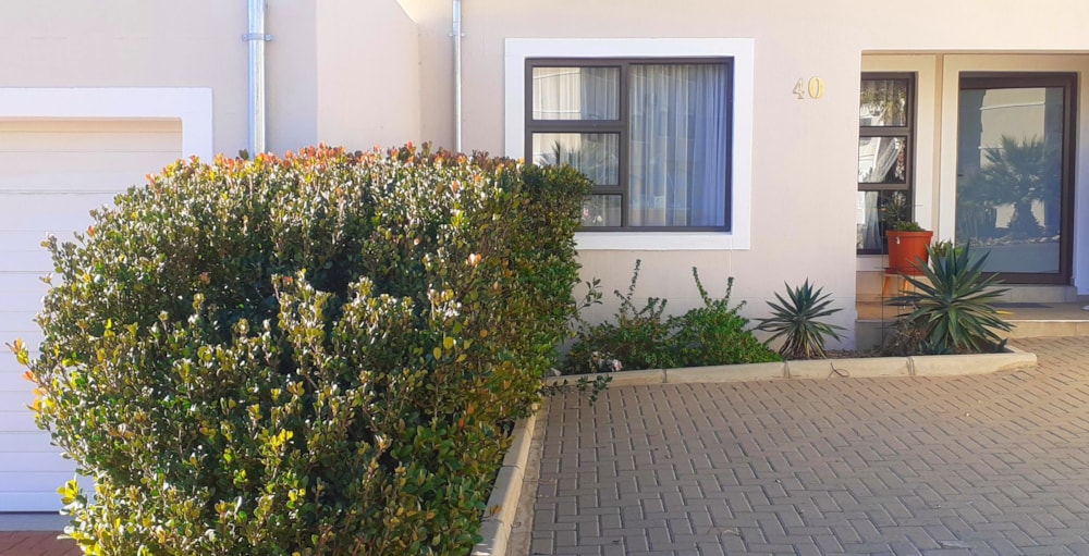 Townhouse sold in Avis, Namibia - 3NM1705918 Townhouse sold in Avis, Namibia - 3NM1705918