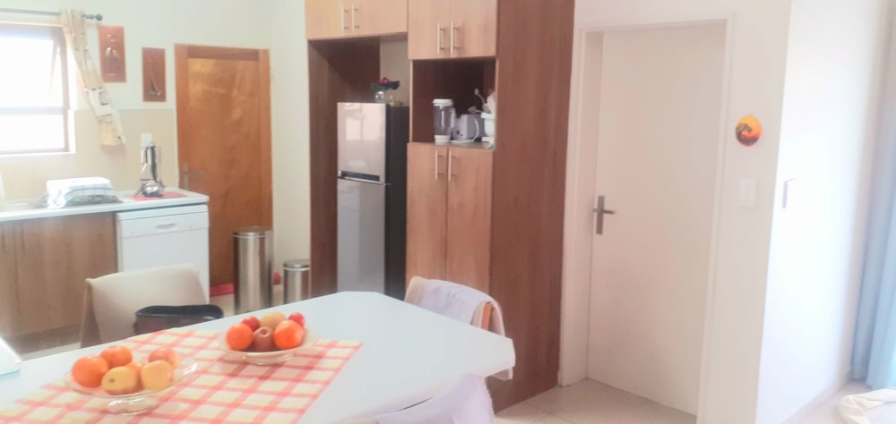 Townhouse sold in Avis, Namibia - 3NM1705918 Townhouse sold in Avis, Namibia - 3NM1705918