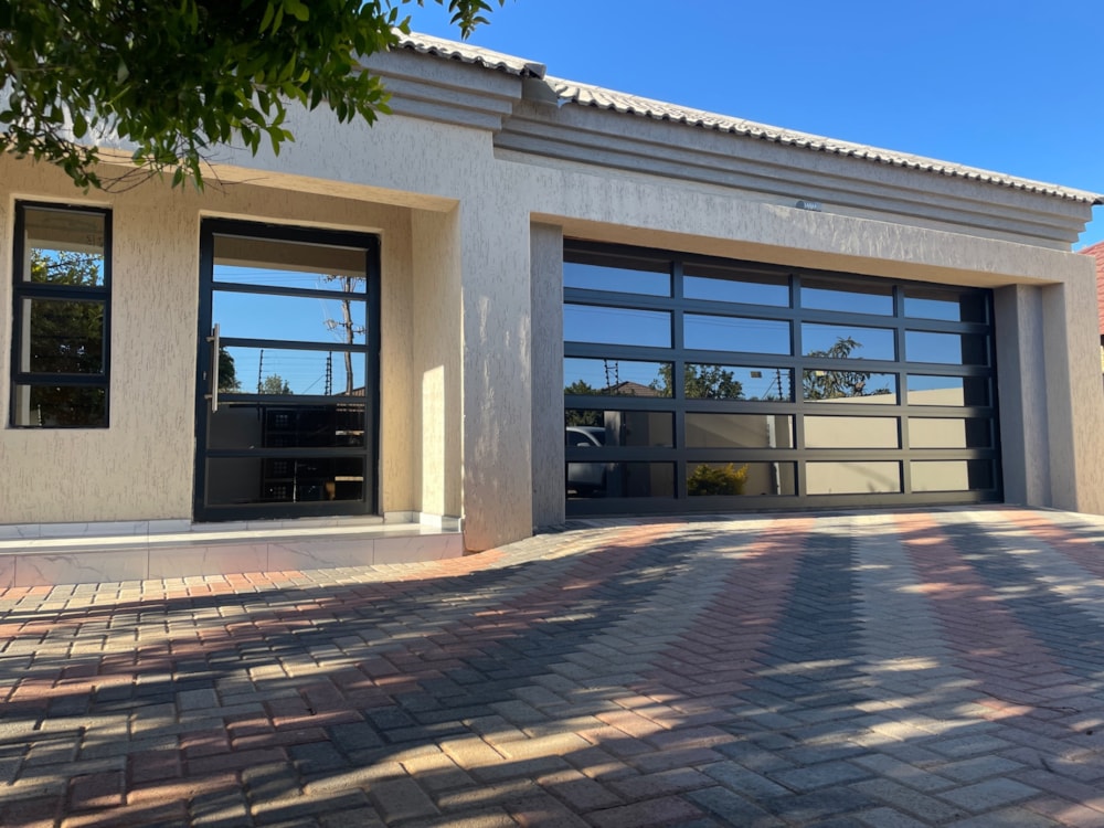 House for sale in Phase 2, Botswana - 3BO1705871 House for sale in Phase 2, Botswana - 3BO1705871