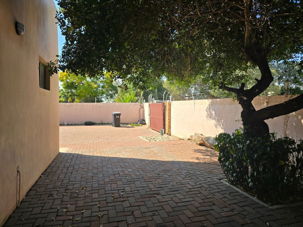 House for sale in Phase 4, Botswana - 3BO1705891 House for sale in Phase 4, Botswana - 3BO1705891