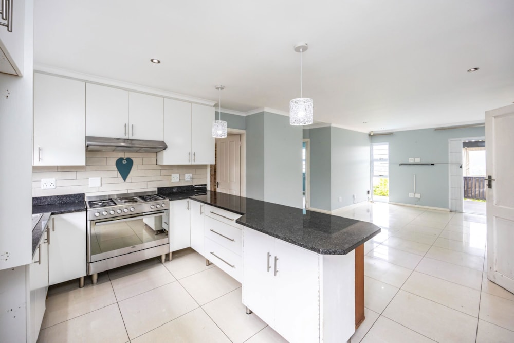 House sold in Nahoon Valley Park - 1EZ1705987 House sold in Nahoon Valley Park - 1EZ1705987