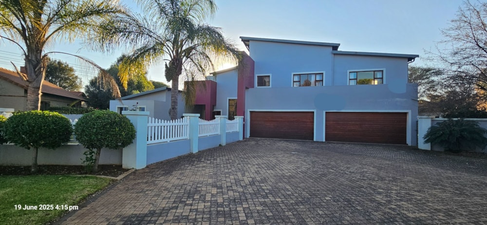 House for sale in Midstream Estate - CN1705062 House for sale in Midstream Estate - CN1705062