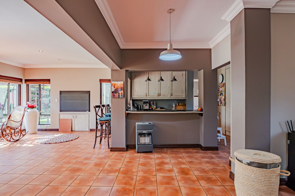 Double-storey house let in Silver Lakes Golf Estate - PTL1705046 Double-storey house let in Silver Lakes Golf Estate - PTL1705046