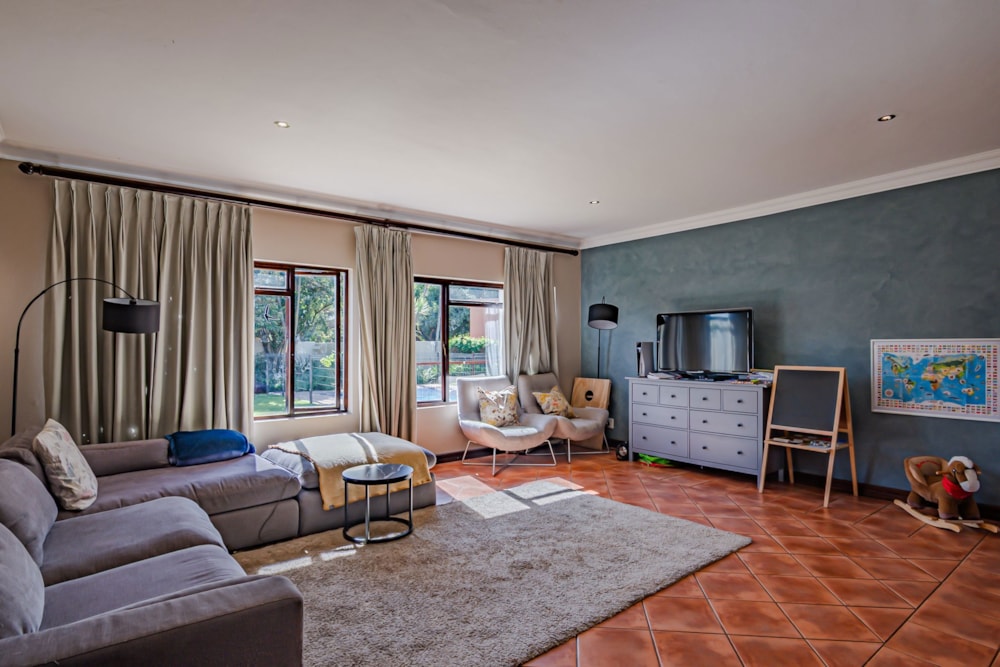 Double-storey house let in Silver Lakes Golf Estate - PTL1705046 Double-storey house let in Silver Lakes Golf Estate - PTL1705046