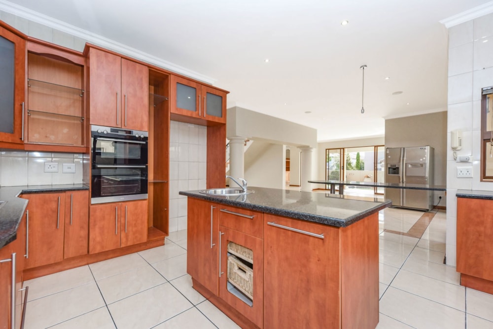 Security complex home sold in Dainfern Area - FW1704228