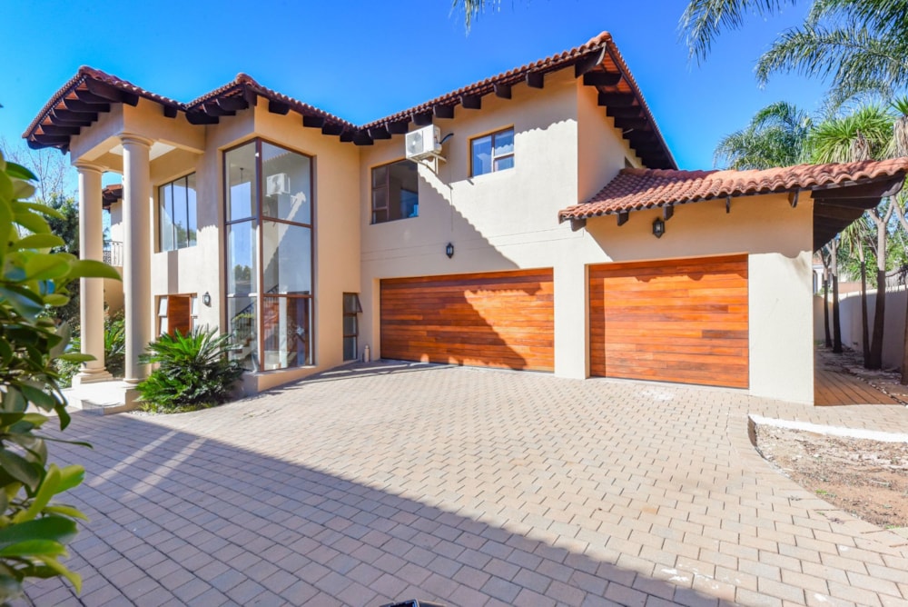 Security complex home sold in Dainfern Area - FW1704228