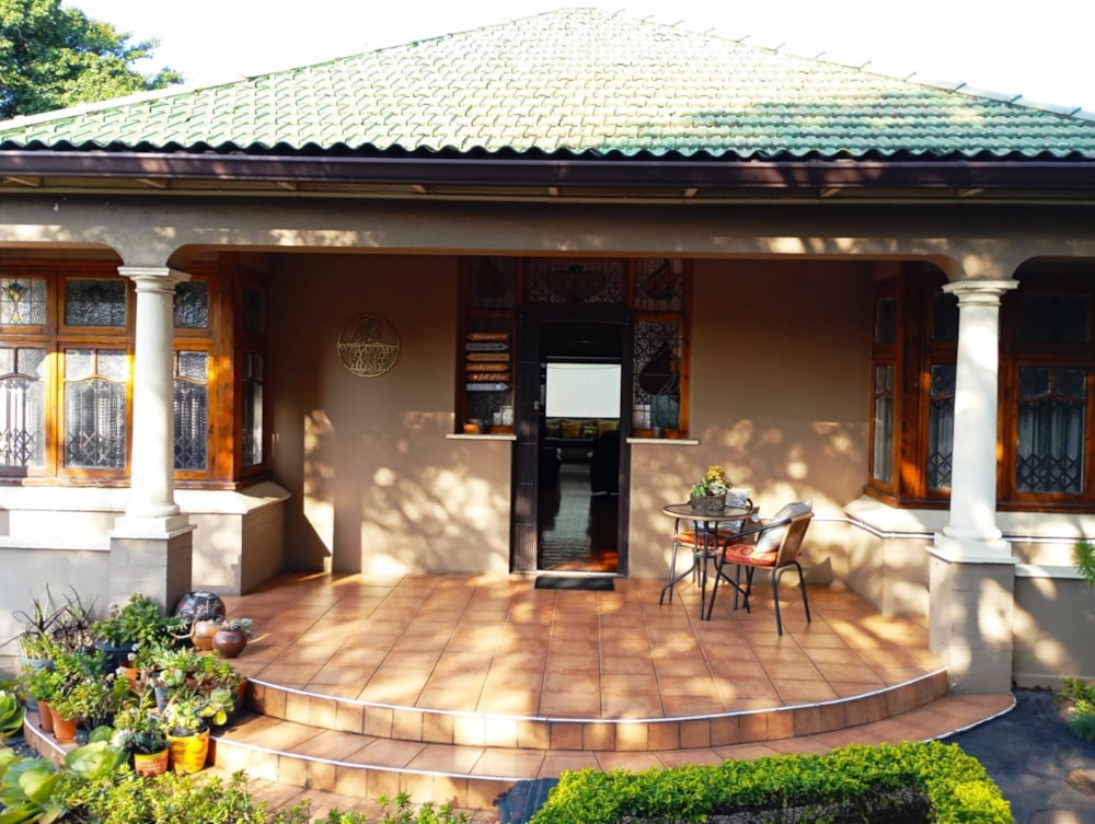 Single-storey house sold in Glenwood, Durban - 1DA1703379 Single-storey house sold in Glenwood, Durban - 1DA1703379