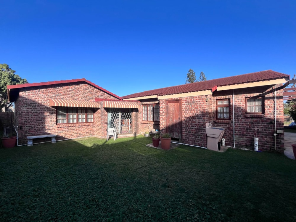 House sold in C-Place - 1JF1705116 House sold in C-Place - 1JF1705116