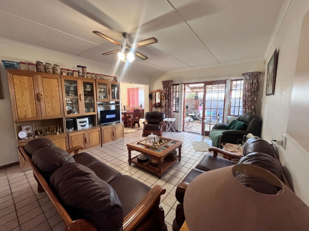 House sold in C-Place - 1JF1705116 House sold in C-Place - 1JF1705116