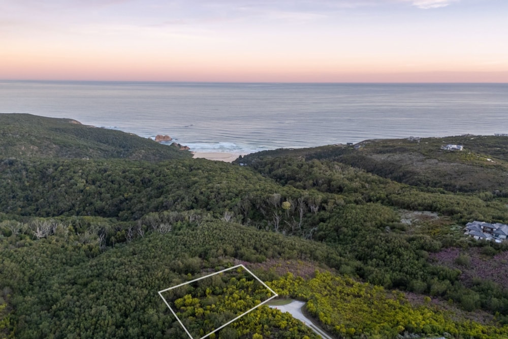 Residential vacant land for sale in Pezula Private Estate - 1KG1703749 Residential vacant land for sale in Pezula Private Estate - 1KG1703749