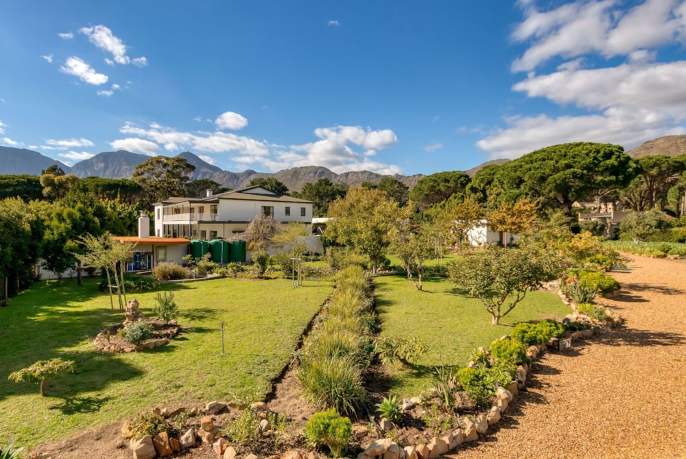 Security estate home sold in High Riding Country Estate - SW1704082 Security estate home sold in High Riding Country Estate - SW1704082