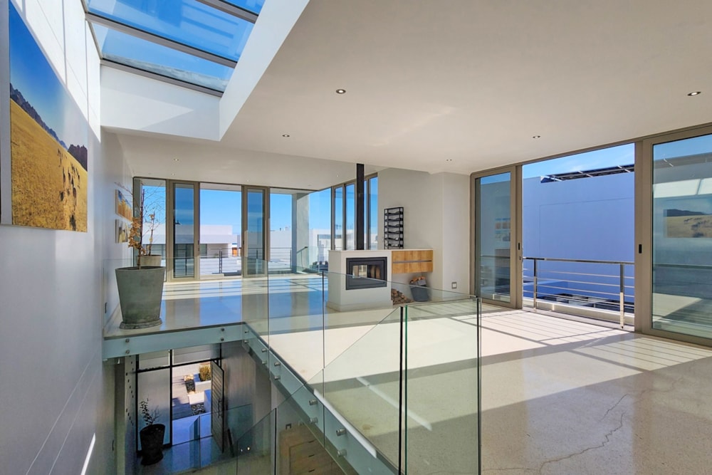 House for sale in Big Bay - 1TV1703929