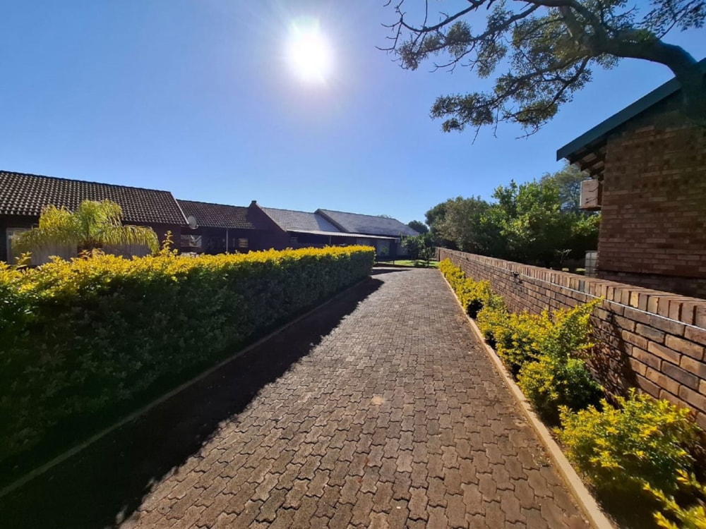 Townhouse for sale in Thabazimbi - 1ER1705203 Townhouse for sale in Thabazimbi - 1ER1705203