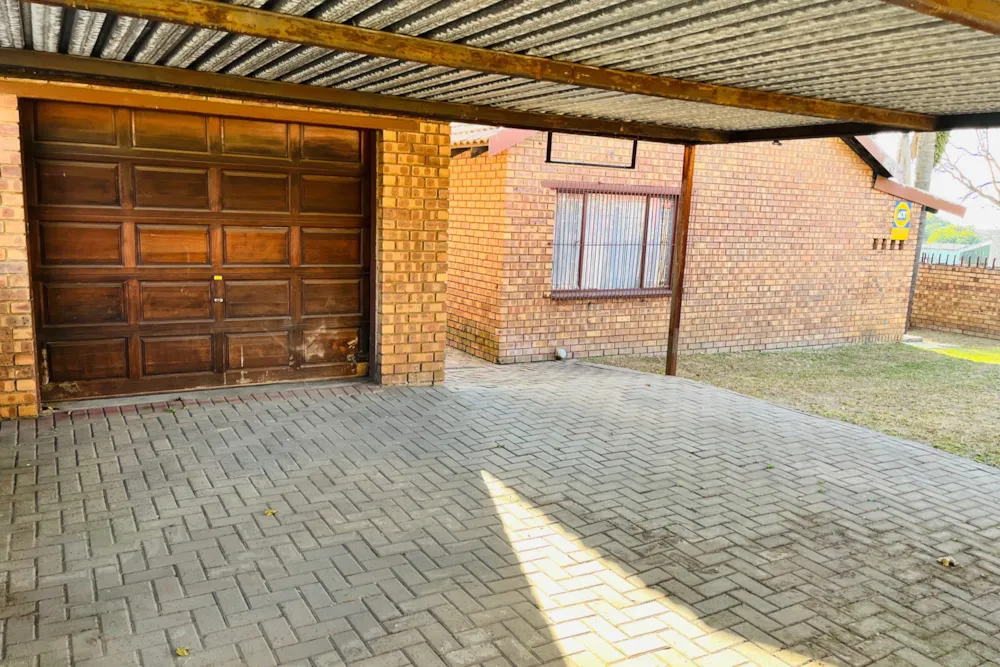 Townhouse for sale in Witbank (eMalahleni) - 1WD1705956