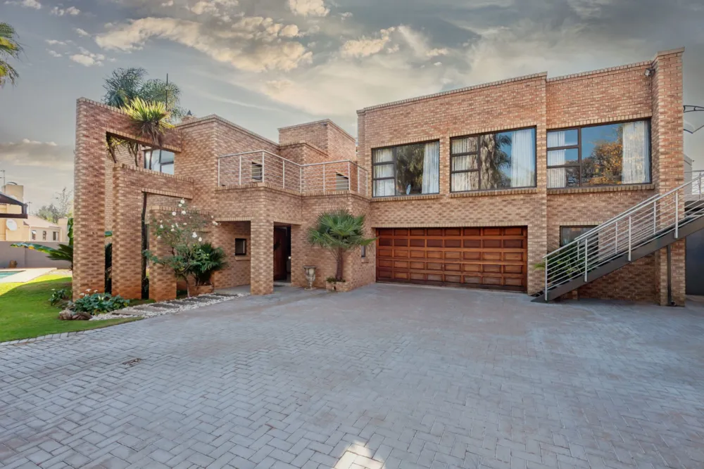 Double-storey house sold in Bedfordview - BED1705165 Double-storey house sold in Bedfordview - BED1705165