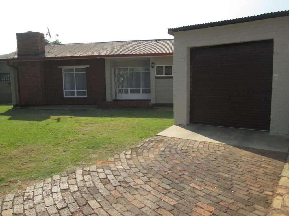 House for sale in Brenthurst - 1BJ1702814 House for sale in Brenthurst - 1BJ1702814