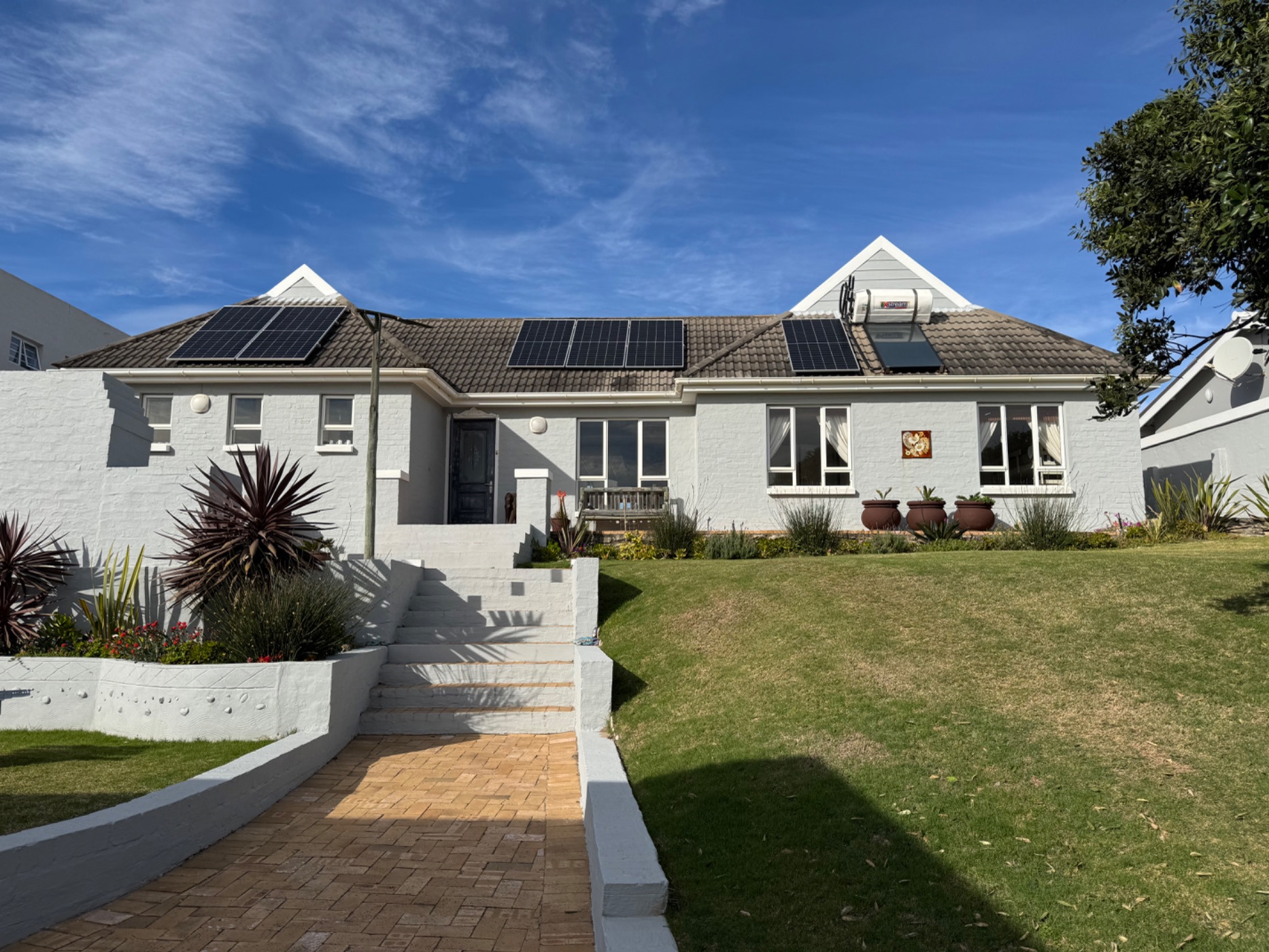 Beachfront villa sold in Cannon Rocks - 1KO1706336