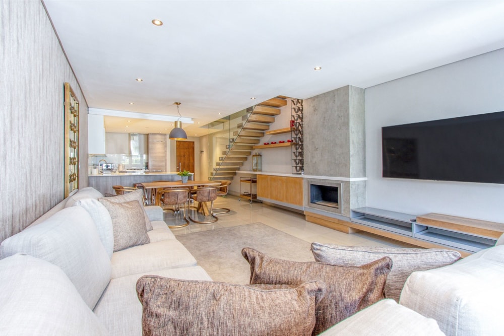 Apartment sold in Melrose Arch - HP1645964 Apartment sold in Melrose Arch - HP1645964