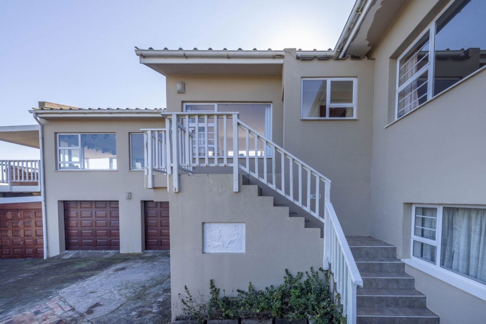 Double-storey house for sale in West Beach, Port Alfred - 1PF1705833 Double-storey house for sale in West Beach, Port Alfred - 1PF1705833
