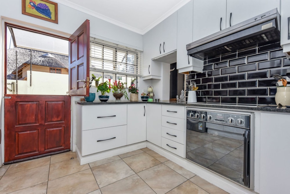 Double-storey house for sale in Douglasdale - FW1705294 Double-storey house for sale in Douglasdale - FW1705294