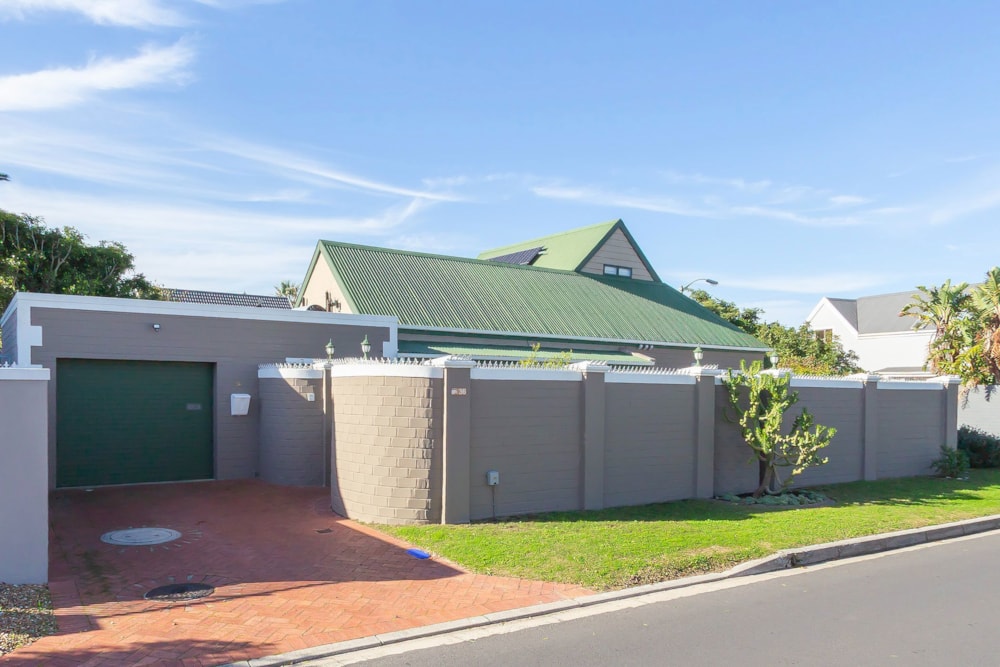 Double-storey house sold in Blouberg Rise - 1TV1705615 Double-storey house sold in Blouberg Rise - 1TV1705615