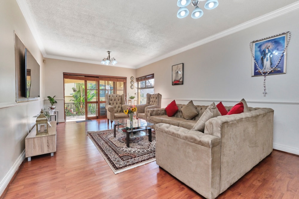Security complex home for sale in River Club, Sandton - HP1708952 Security complex home for sale in River Club, Sandton - HP1708952