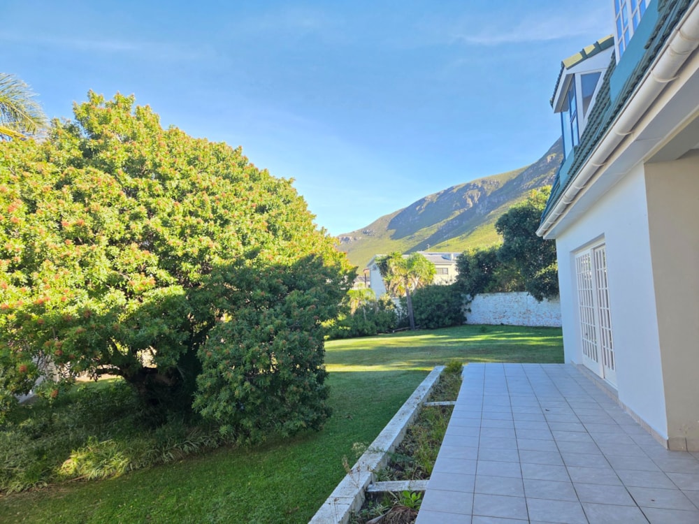 House let in Hermanus Heights - ONL1706465 House let in Hermanus Heights - ONL1706465