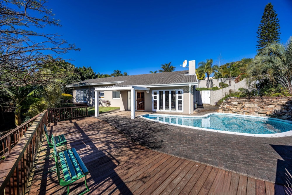 House for sale in Beacon Bay - 1EZ1703409