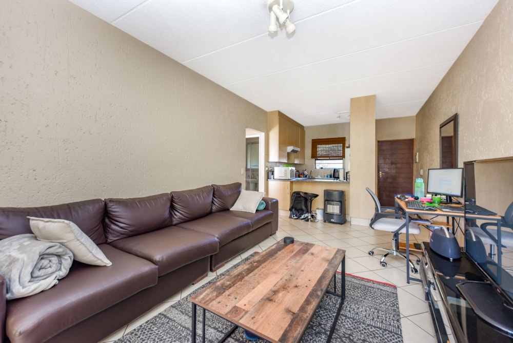 Apartment for sale in Lonehill - FW1703424