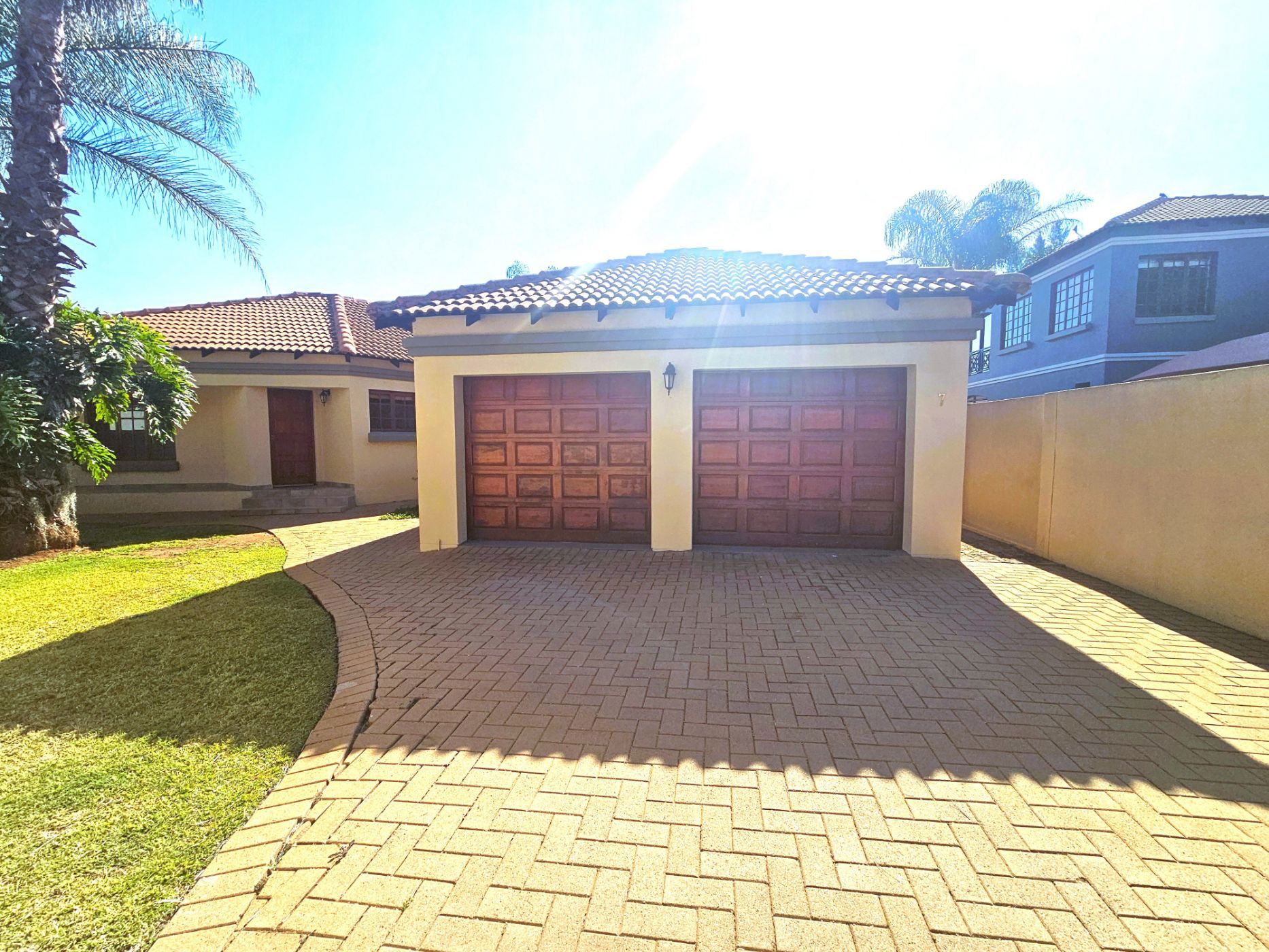 Security complex home let in Melodie - 1HR1706006