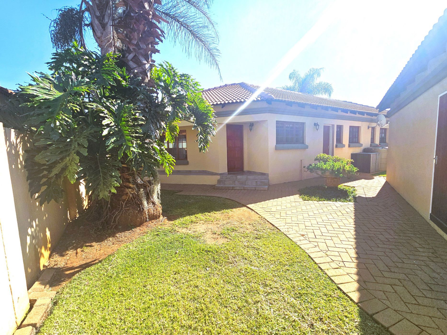 Security complex home let in Melodie - 1HR1747495