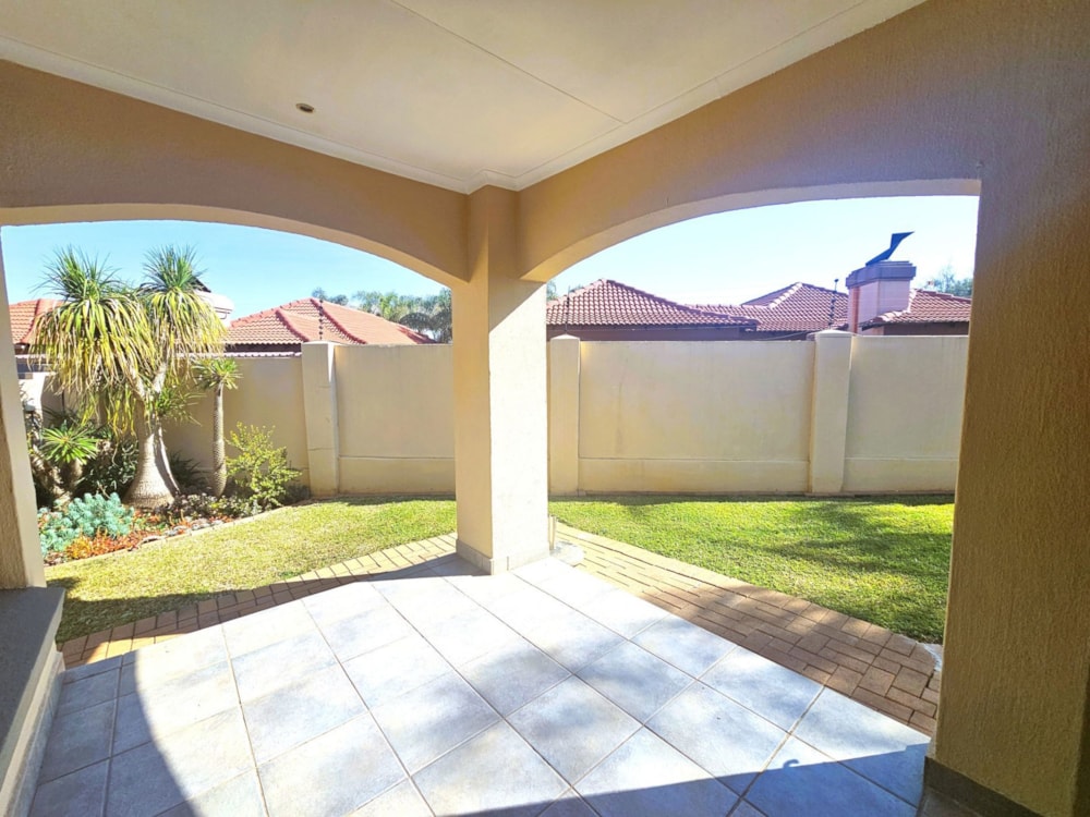 Security complex home let in Melodie - 1HR1706006 Security complex home let in Melodie - 1HR1706006