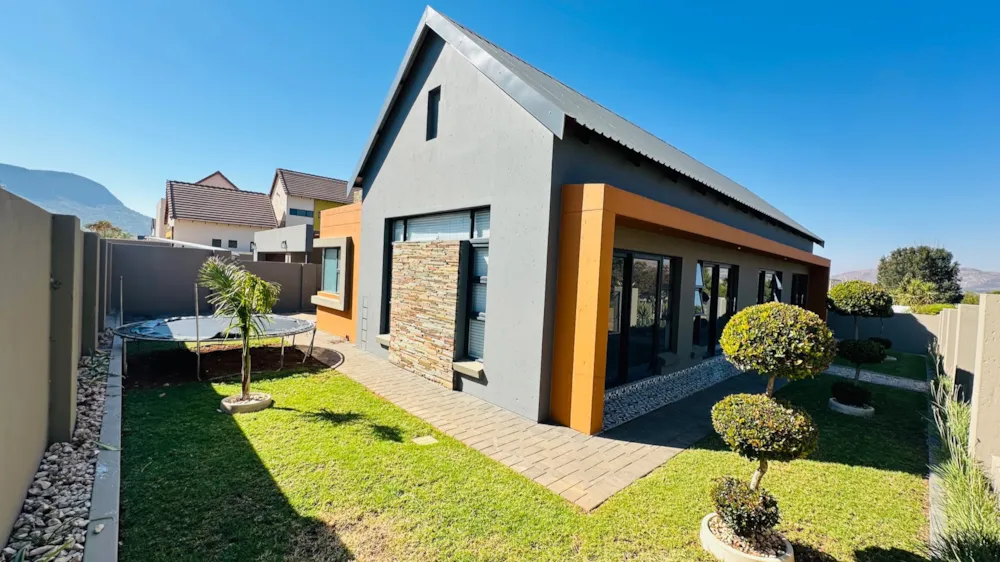 House for sale in Leloko Estate - 1HR1703172