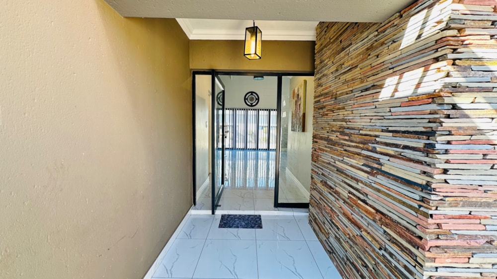 House for sale in Leloko Estate - 1HR1703172