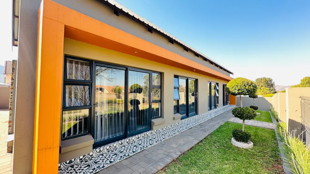 House for sale in Leloko Estate - 1HR1703172