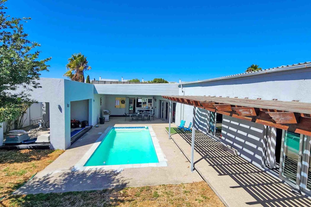 Single-storey house sold in Milnerton Ridge - 1TV1693989 Single-storey house sold in Milnerton Ridge - 1TV1693989