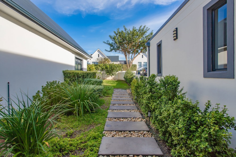 House for sale in Paarl South - TK1705697 House for sale in Paarl South - TK1705697