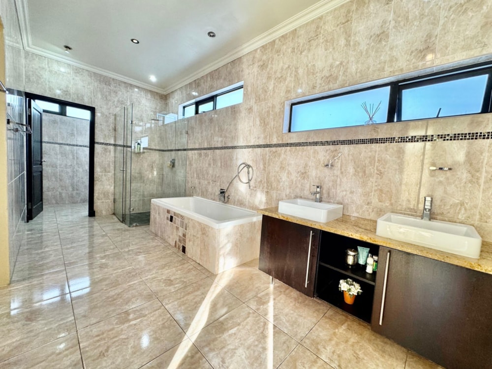 House for sale in Aspen Hills Nature Reserve - 1GV1702842 House for sale in Aspen Hills Nature Reserve - 1GV1702842