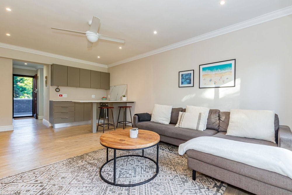 Apartment sold in Rondebosch - KW1704123 Apartment sold in Rondebosch - KW1704123