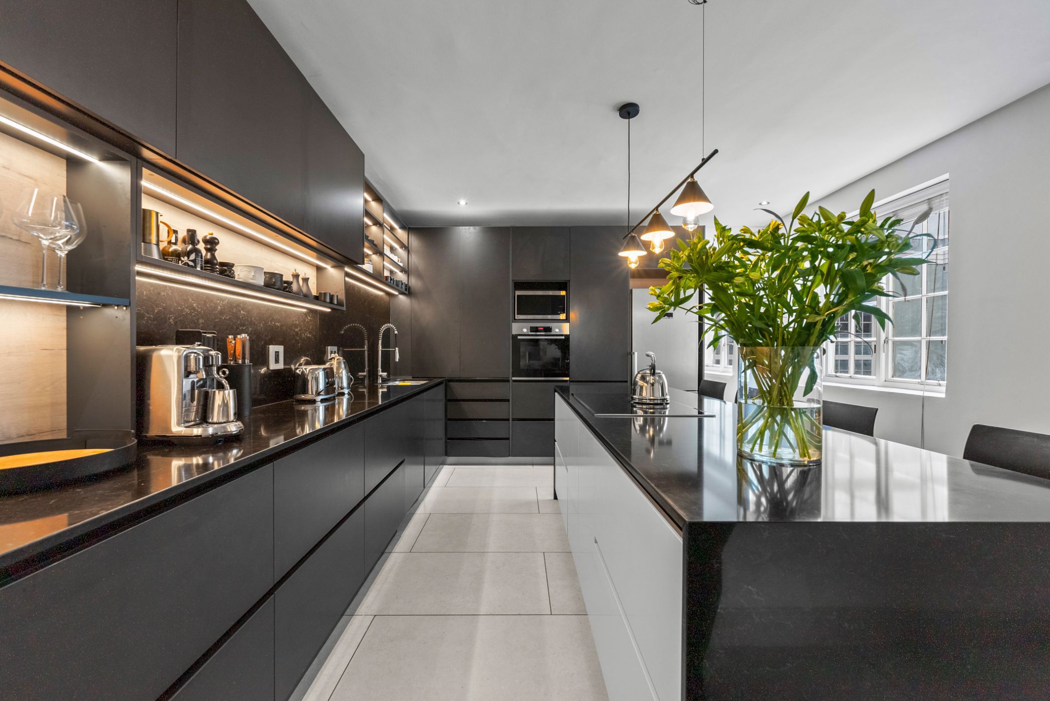 Apartment for sale in Cape Town Central - AS1705261