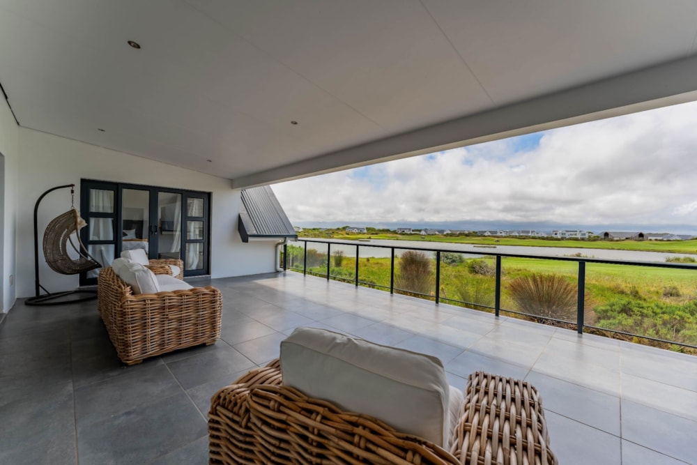 House for sale in St Francis Links - 1SA1703633 House for sale in St Francis Links - 1SA1703633