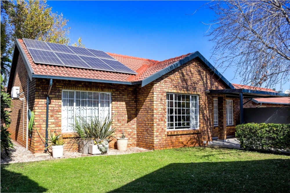 Townhouse for sale in Eldoraigne - CN1703037 Townhouse for sale in Eldoraigne - CN1703037