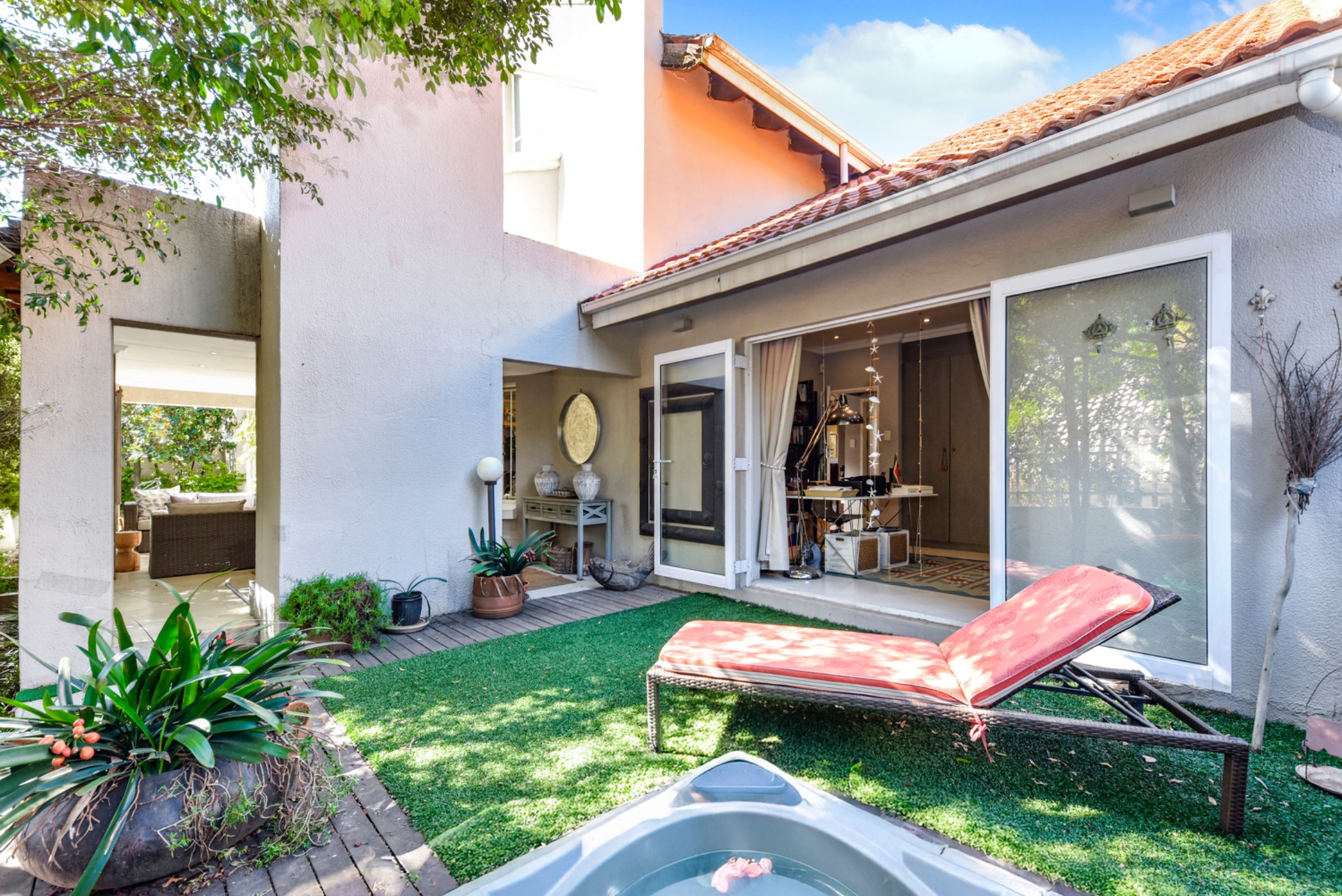 House for sale in Douglasdale - FW1702951