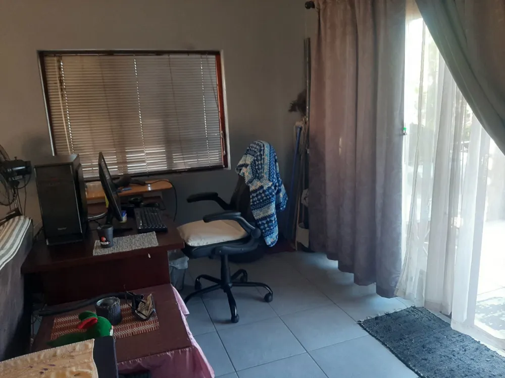 Security complex home for sale in Stonehenge - 1NS1701990 Security complex home for sale in Stonehenge - 1NS1701990