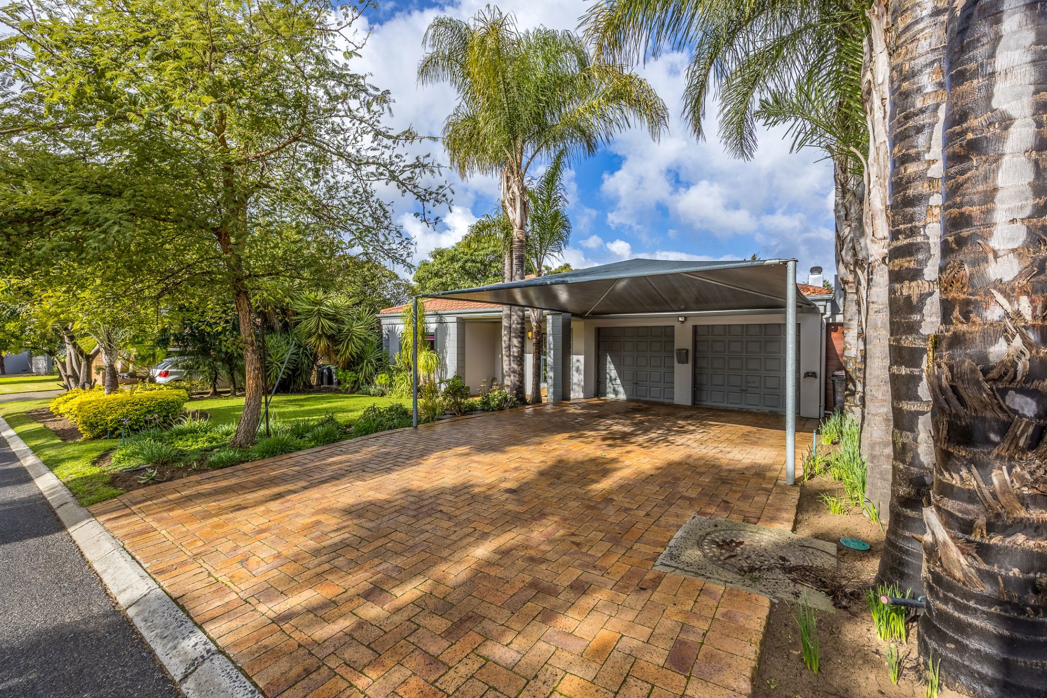 Security estate home for sale in Uitzicht, Durbanville - DBV1704842