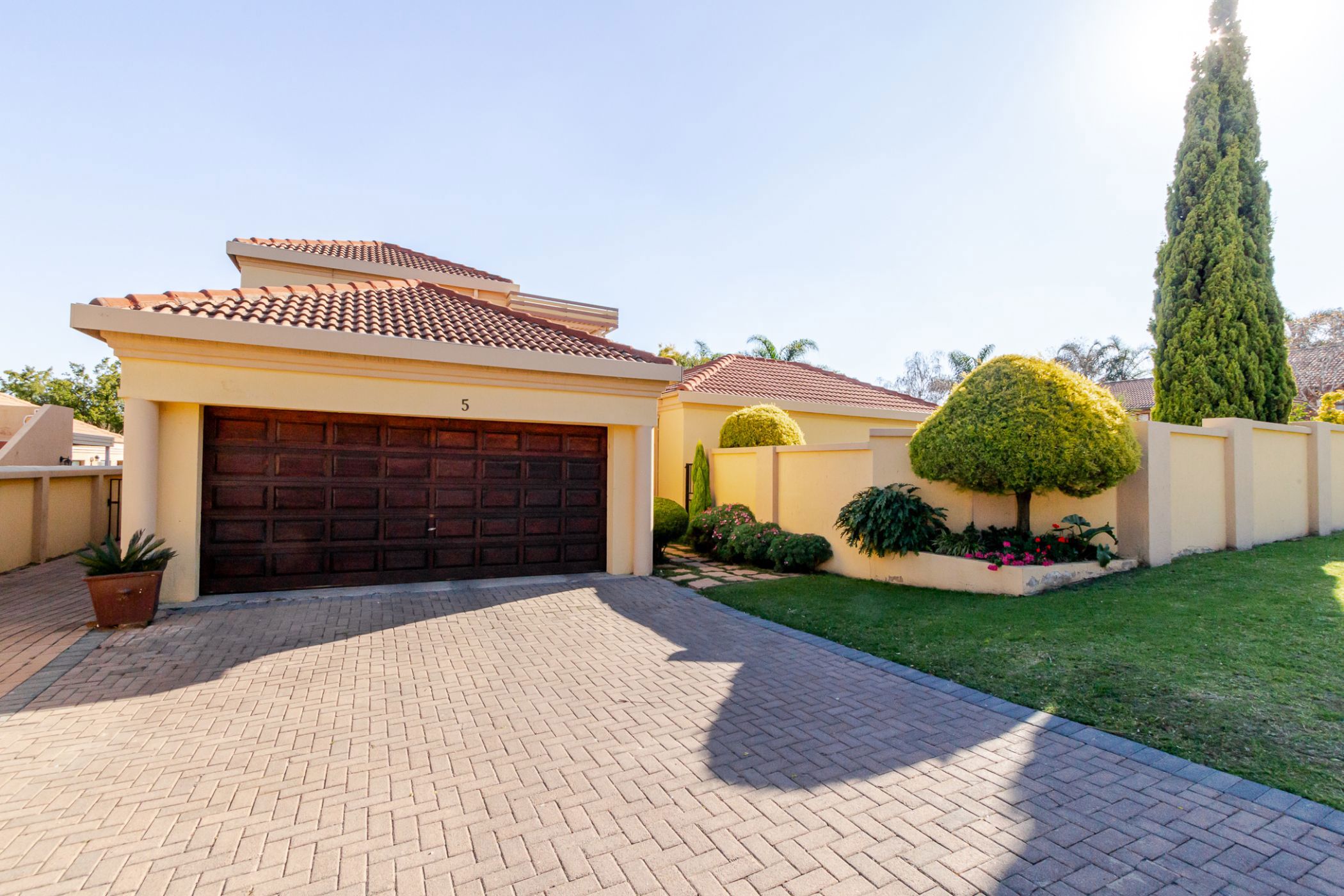 Security complex home for sale in Van Riebeeck Park, Kempton Park - KTP1703441