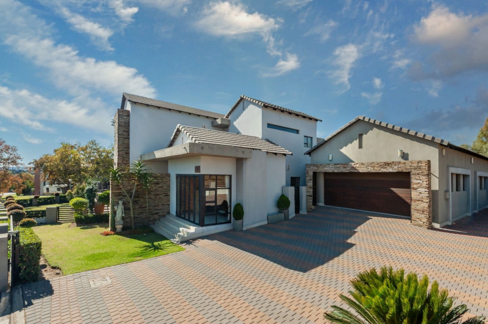 Double-storey house for sale in Copperleaf - 1CU1703337