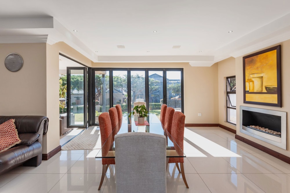 Double-storey house for sale in Copperleaf - 1CU1703337