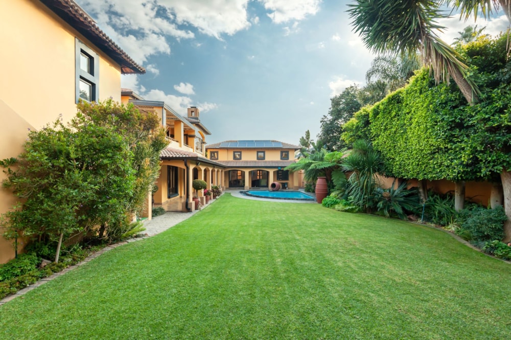 Double-storey house for sale in Bedfordview - BED1706984 Double-storey house for sale in Bedfordview - BED1706984